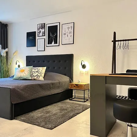 Stylish Unit In - Idyllic Retreat Komarna