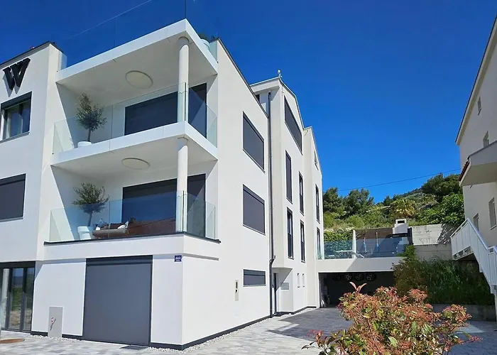 Stylish Unit In - Idyllic Retreat - 6 아파트 코마르나